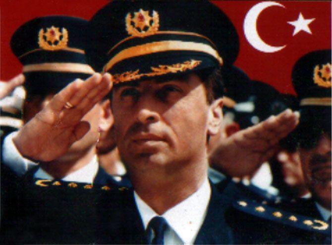 Emniyet Muduru Nasil Olunur Ne Kadar Maas Alir